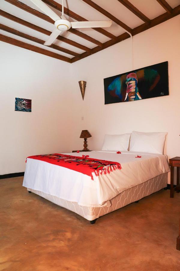 Hotel Ivory Ocean View Marumbi Esterno foto