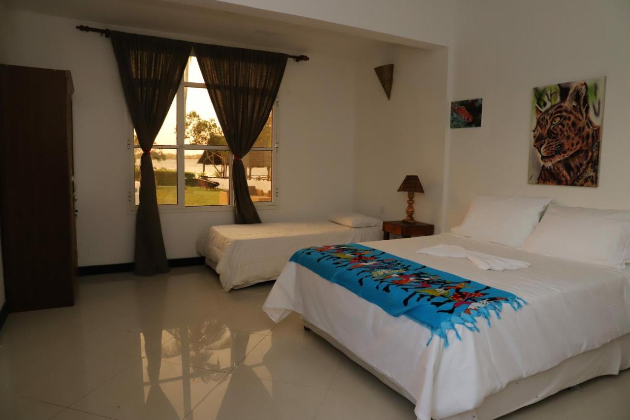 Hotel Ivory Ocean View Marumbi Esterno foto