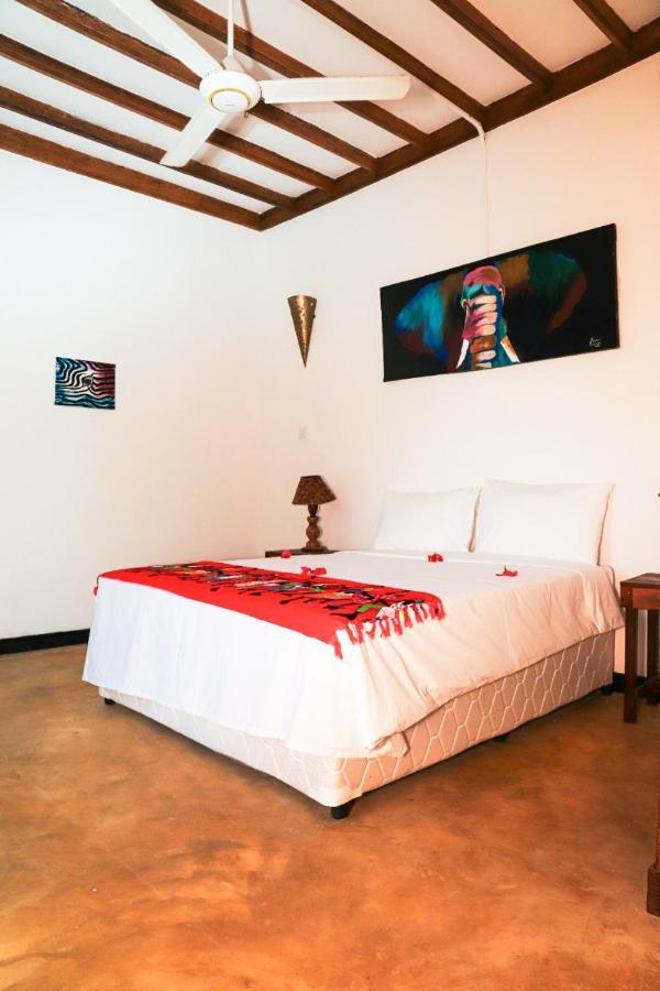 Hotel Ivory Ocean View Marumbi Esterno foto