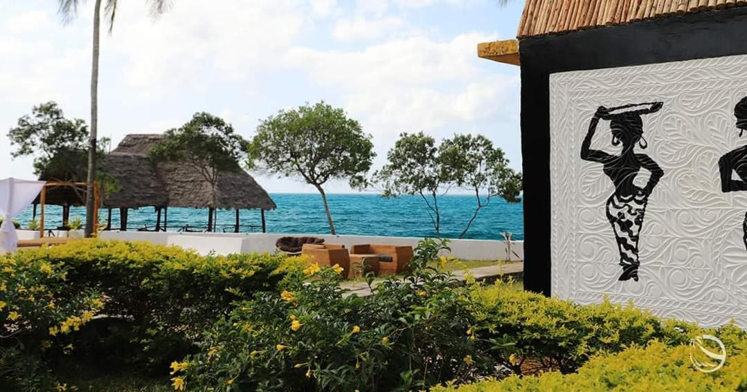Hotel Ivory Ocean View Marumbi Esterno foto